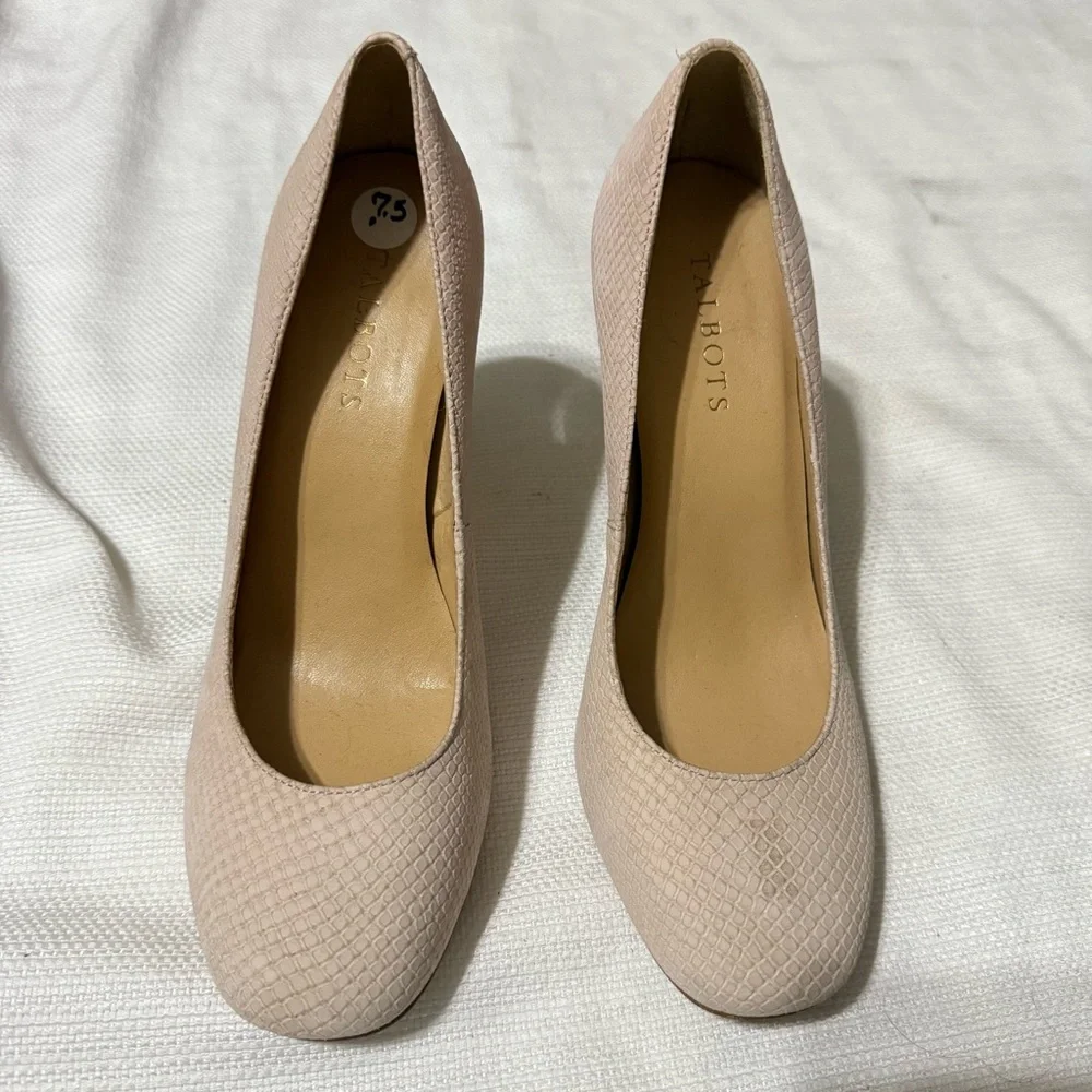 TALBOTS Pink Round Toe Lucite Block Heel Pockets 7.5